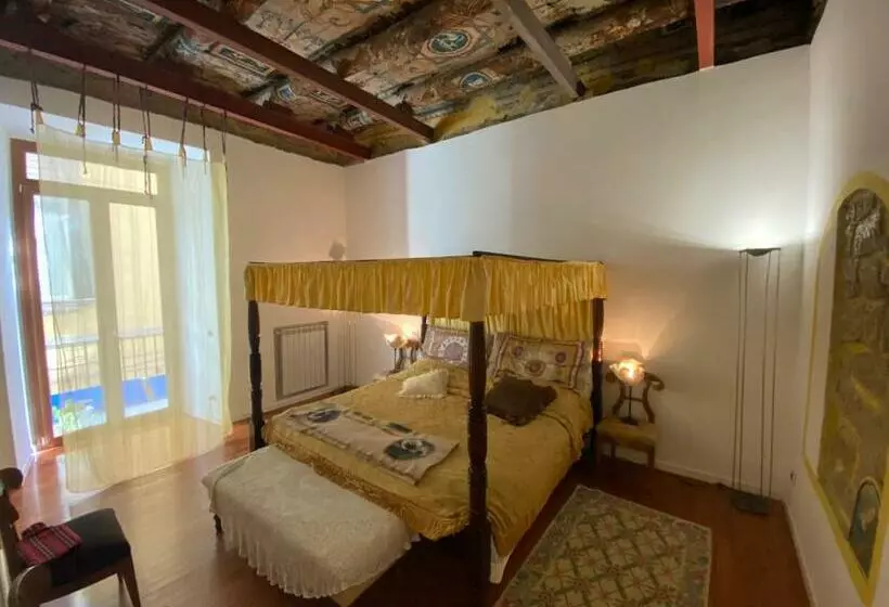 Casa Tiare, The Heart Of Piazza Plebiscito