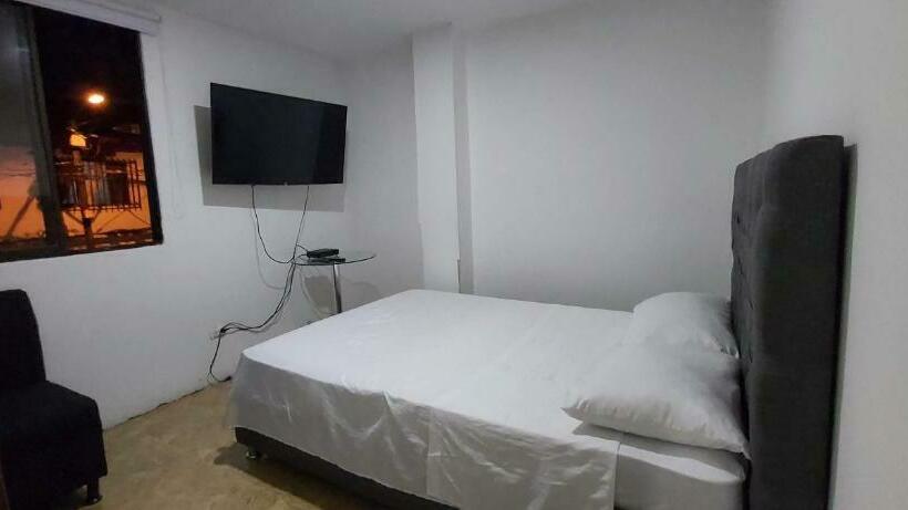 Confortable Apartaestudio En Excelente Ubicación