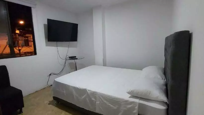 Confortable Apartaestudio En Excelente Ubicación