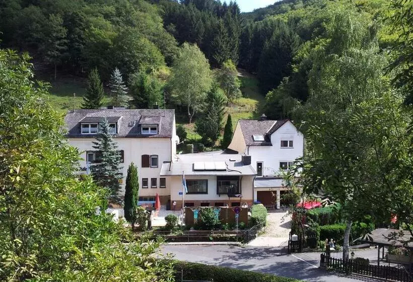 Ferien Und Selbstversorgerhaus Für Gruppen Sauerthaler Hof   Loreley