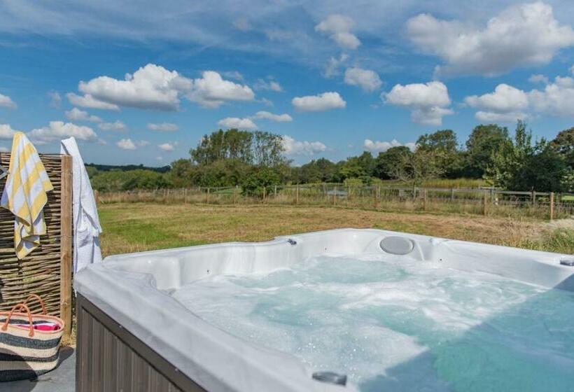 Little Hayloft By Bloom Stays