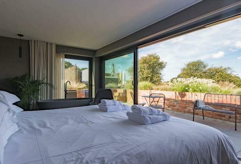 Little Hayloft By Bloom Stays