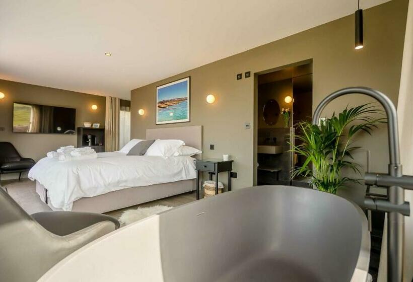 Little Hayloft By Bloom Stays