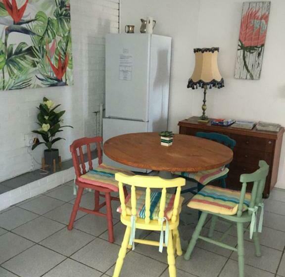 Tranquil And Spacious Flat And Sound Of The Ocean