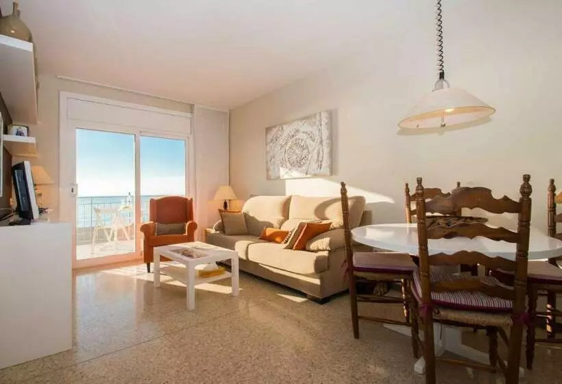 Maresme Beach Apartment