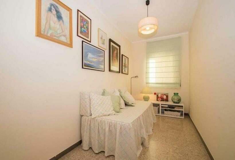 Maresme Beach Apartment