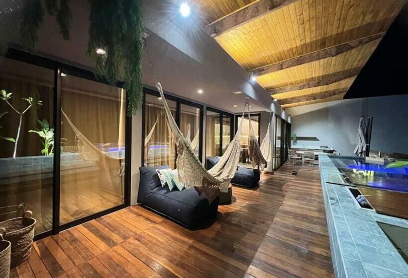 Milagres Hospedagens   Cobertura Rota 206   Capela & Praia