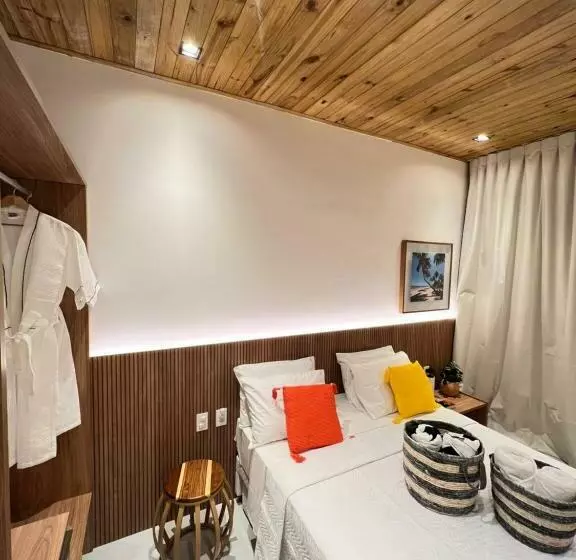 Milagres Hospedagens   Cobertura Rota 206   Capela & Praia