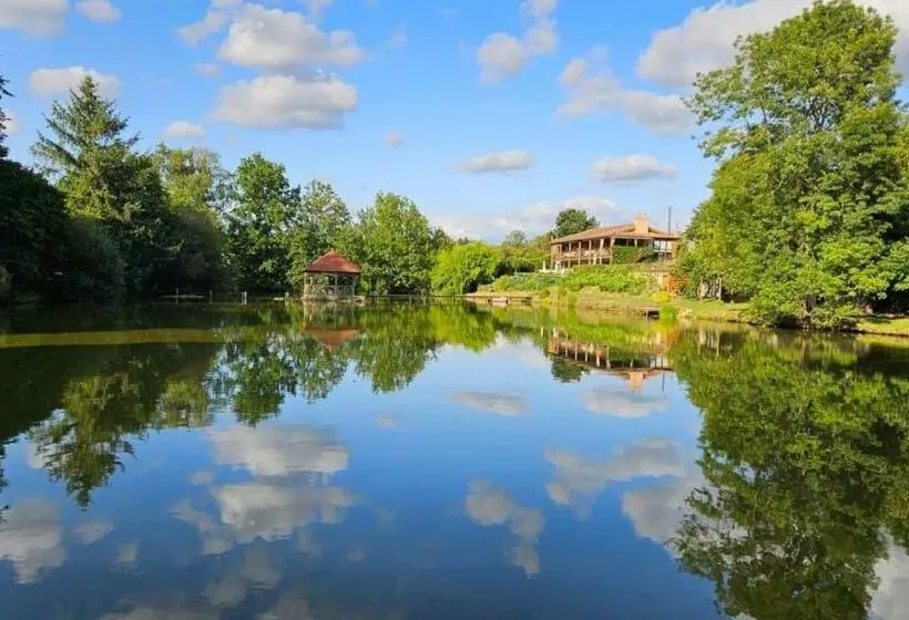 Lake Noble