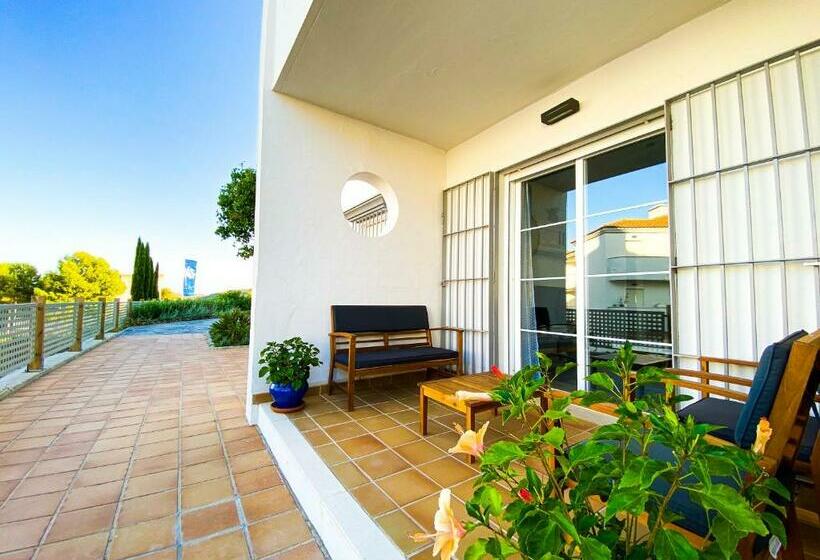 Small Oasis #1, Manilva