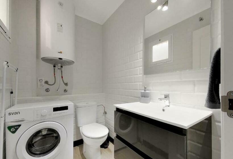 Small Oasis #1, Manilva