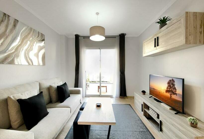 Small Oasis #1, Manilva