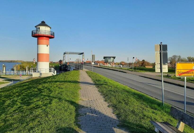 Auszeit Am Fähranleger