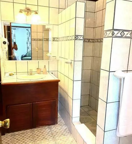 Lovely 2 Bdroom Condo In Laguna Eco Village Resort