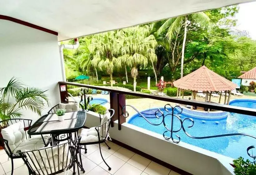 Lovely 2 Bdroom Condo In Laguna Eco Village Resort