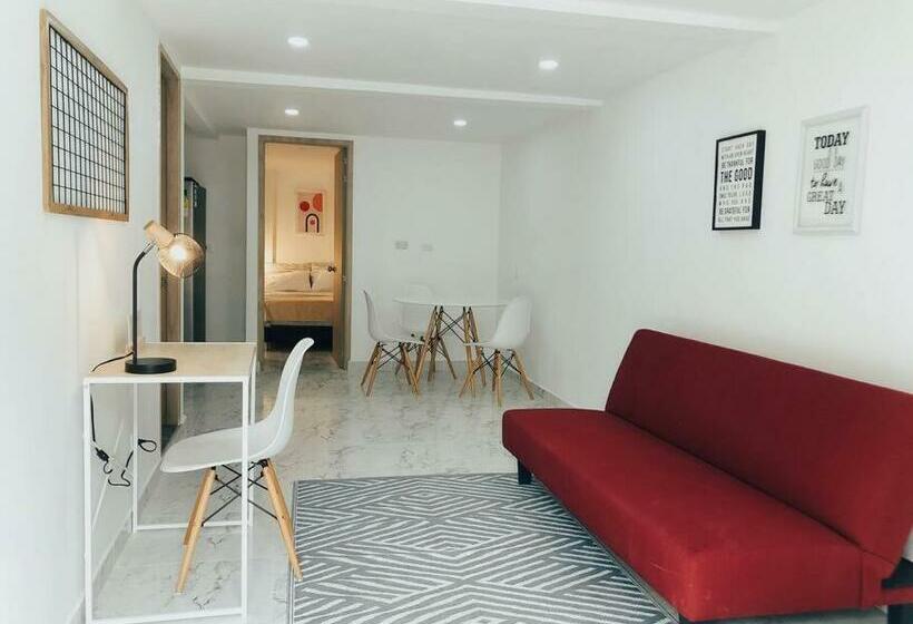 Apartaestudio Moderno Y Acogedor Con Parking