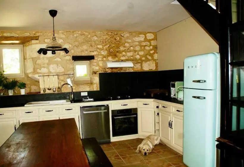 Périgourdine Entre Lascaux Et Sarlat