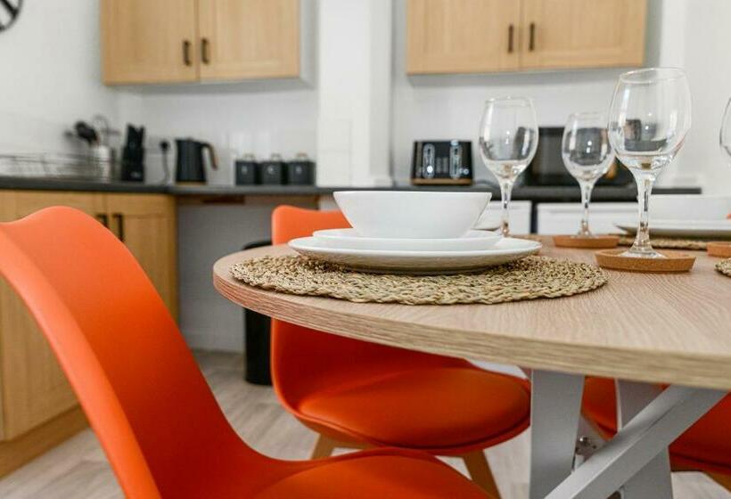 All Saints Apartment