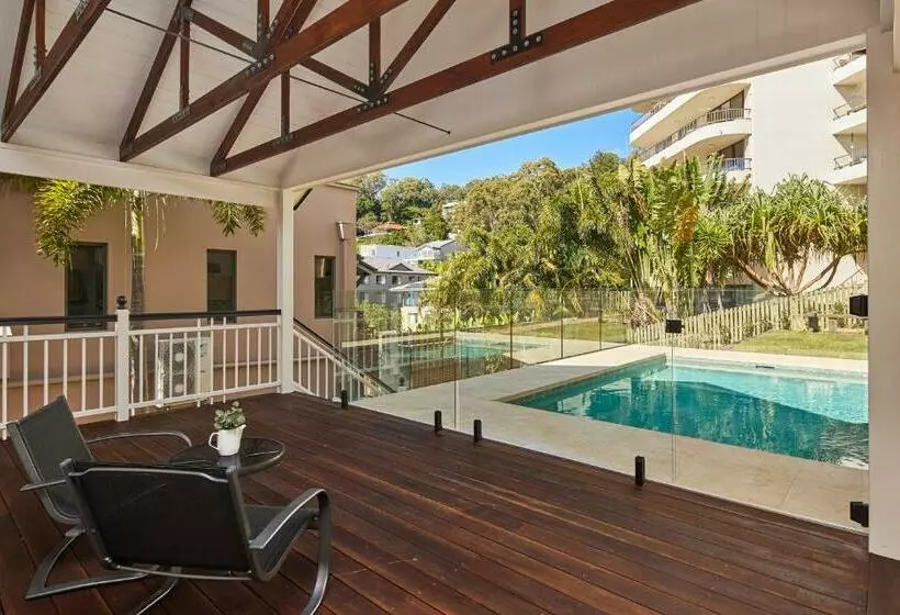 Leighton On Burleigh