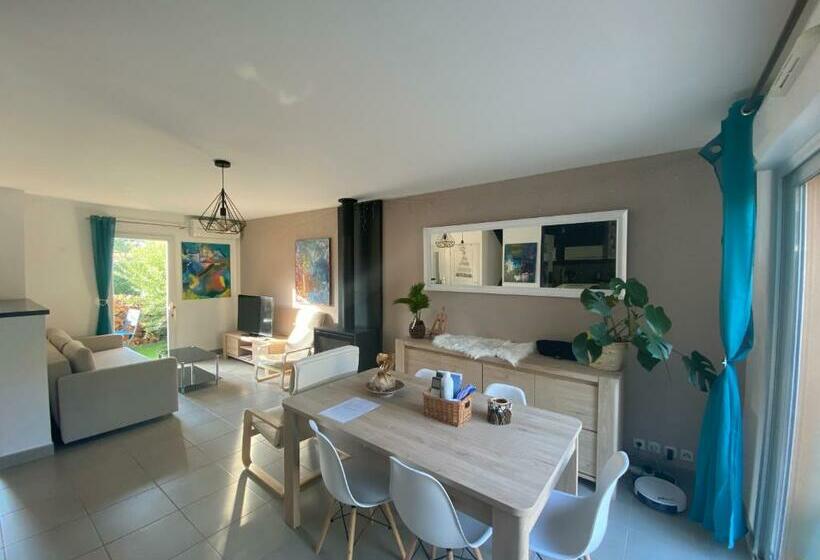 Maison Climatisée, Proche Plage Avec Jardin