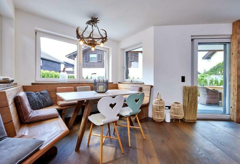 Sunshine Apartment Spirit Of Deer