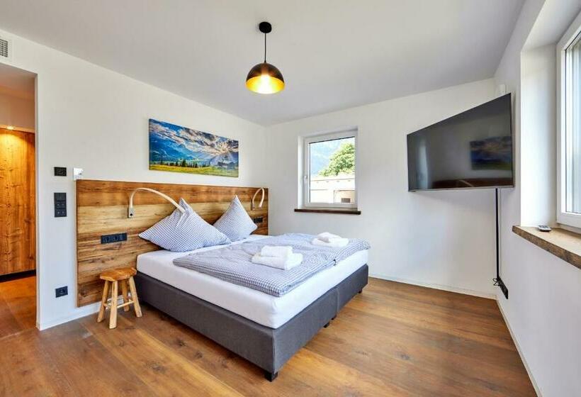 Sunshine Apartment Spirit Of Deer