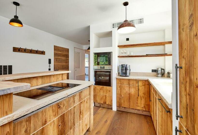 Sunshine Apartment Spirit Of Deer