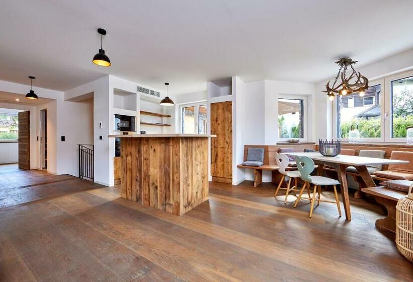 Sunshine Apartment Spirit Of Deer