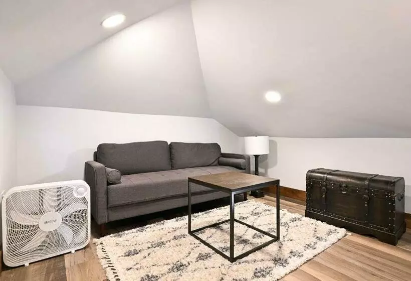 The Sunset Cottage By Ark   Lovely 3 Bedroom Home