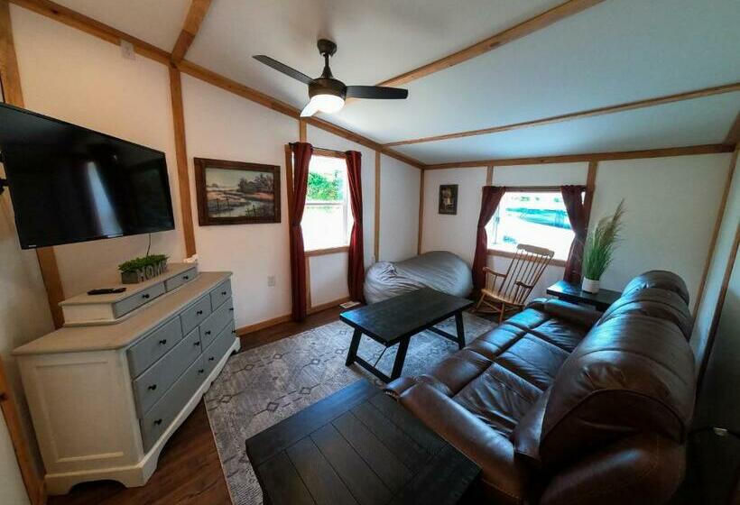 Country Setting 3 Bdrm Home W/ Outside Relaxation