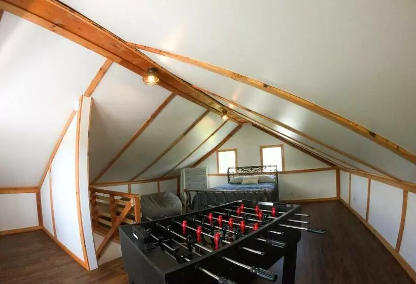 Country Setting 3 Bdrm Home W/ Outside Relaxation