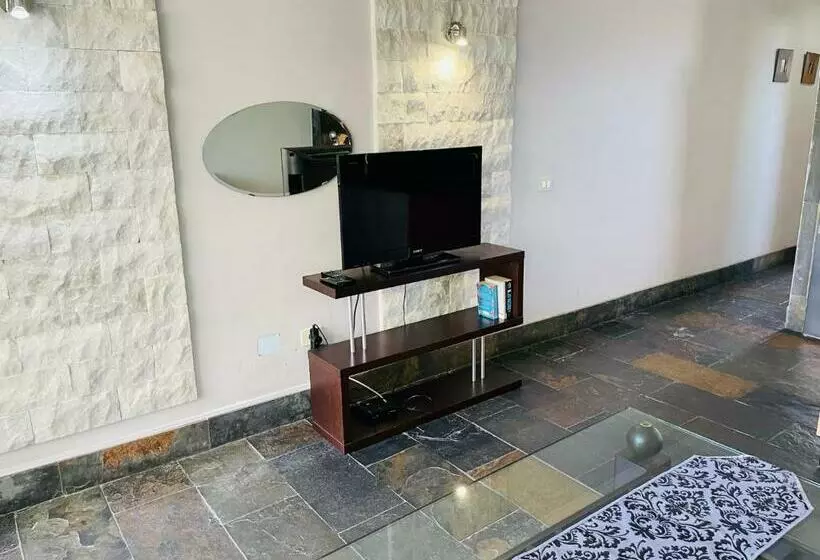 Lizards Lounge   Tanife Apartment Beim Yumbo