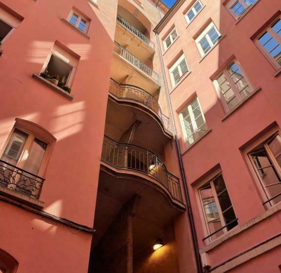 Nouveau / Canut D Exception Au Coeur De Lyon