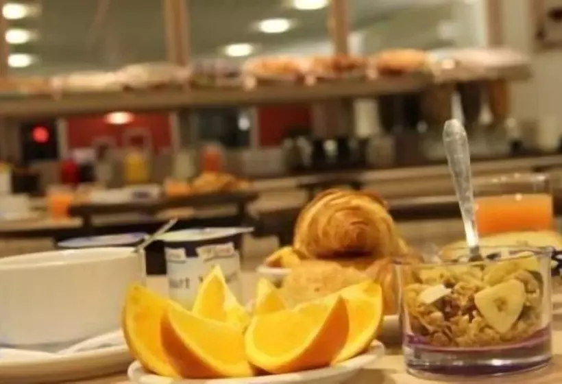 בית מלון כפרי Ace Hôtel Châteauroux Déols