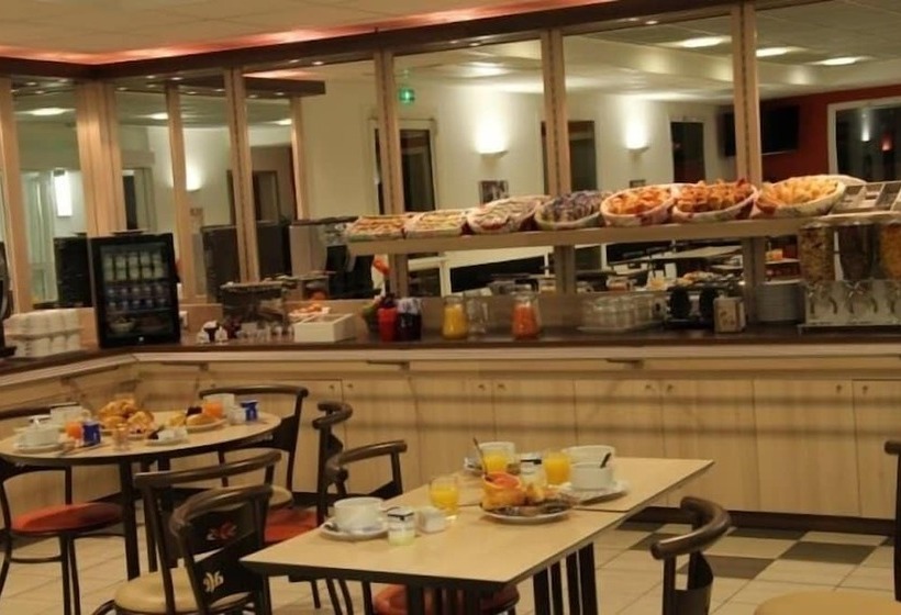 בית מלון כפרי Ace Hôtel Châteauroux Déols