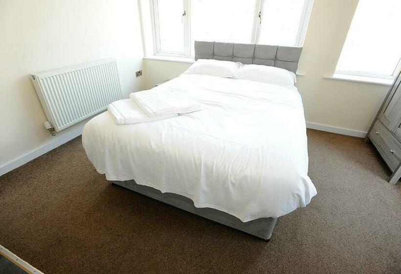 فندق Apartment In Central Halifax