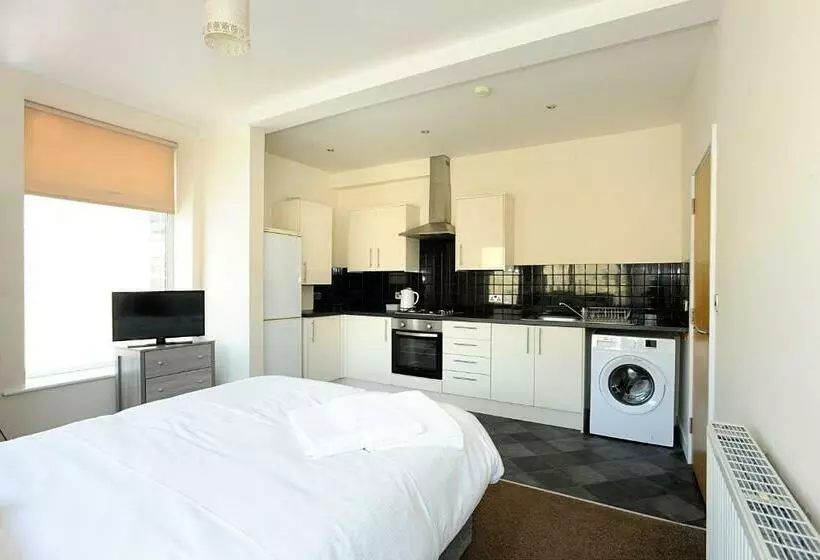 فندق Apartment In Central Halifax