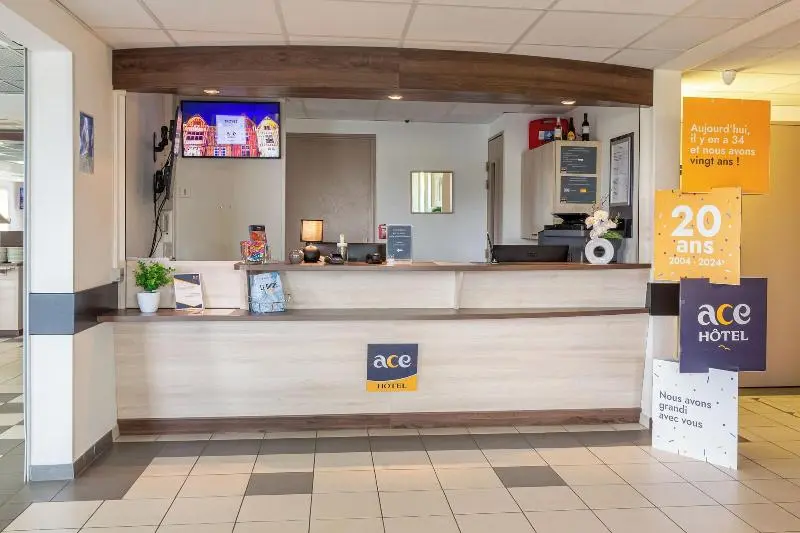 Hotelli Ace Hôtel Châteauroux Déols