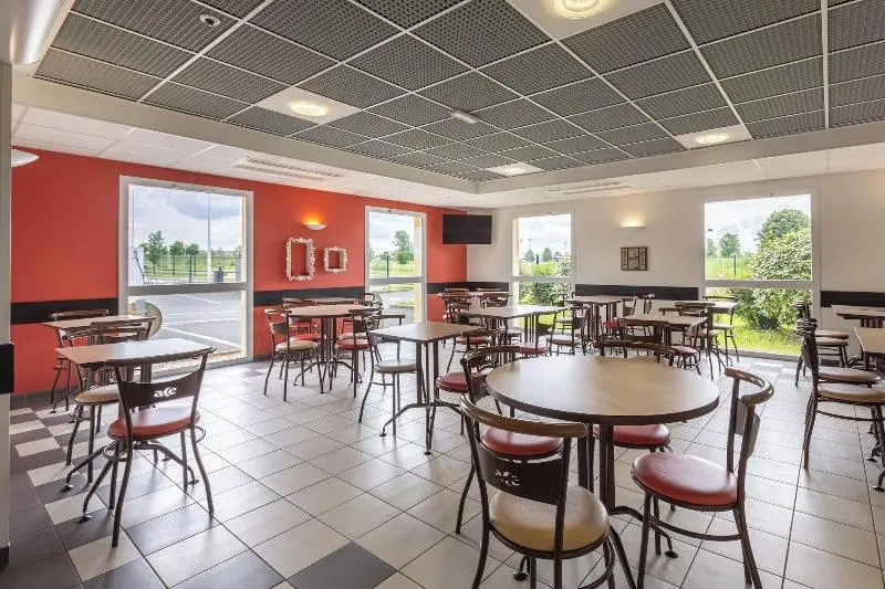 Hotelli Ace Hôtel Châteauroux Déols