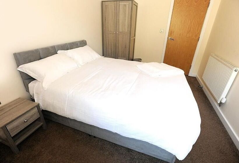 فندق Apartment In Central Halifax