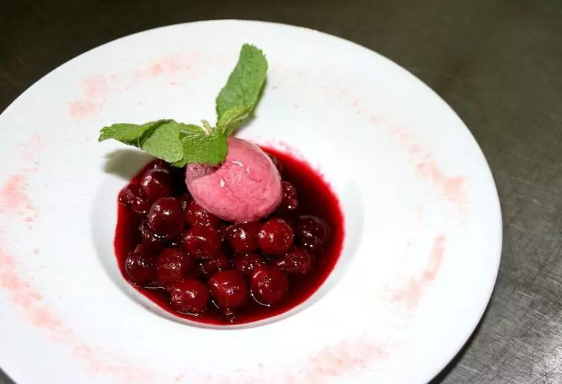 فندق Logis Hôtel Auberge De L Etang