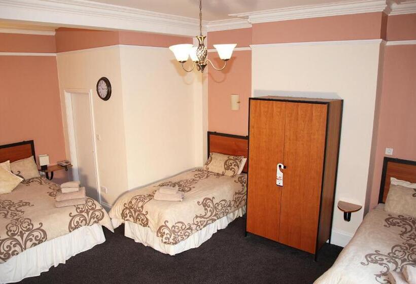 Отель Deincourt