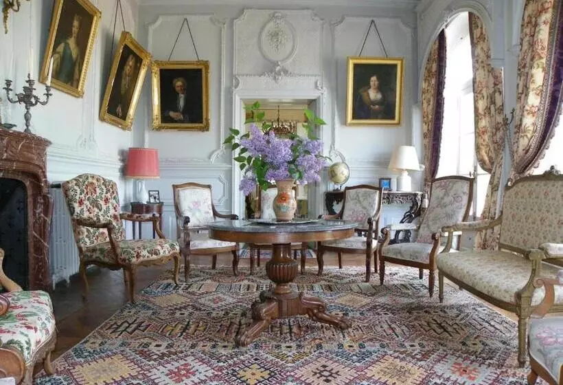 ホテル Château De Colliers