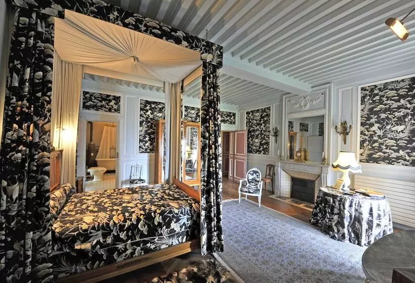 Отель Château De Vollore