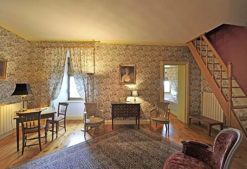 Отель Château De Vollore