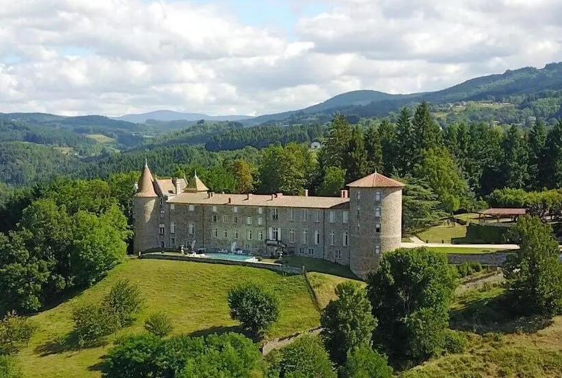 Отель Château De Vollore