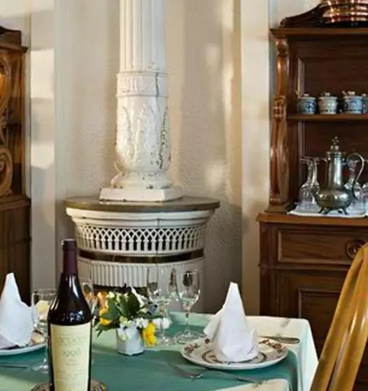 هتل De La Haute Montagne