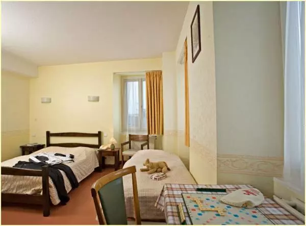 هتل De La Haute Montagne