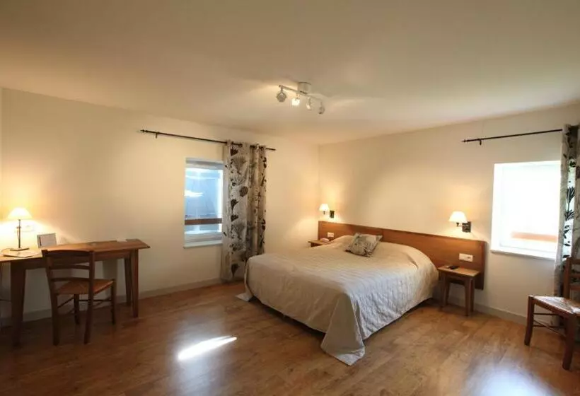 Отель Domaine Les Méjeonnes