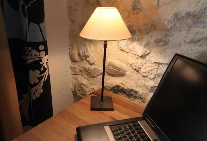 Отель Domaine Les Méjeonnes